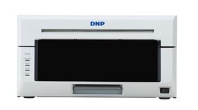 DNP DS820 - Επαγγελματικός Θερμικός Εκτυπωτής με Δώρο 1 Κιβώτιο DM-812/820-SD (20x30) — 1646€ Photo Emporiki