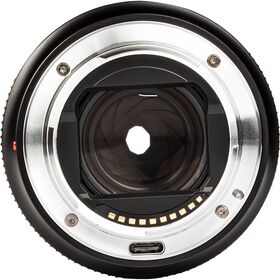 Viltrox AF 24mm f/1.8 (Sony E) — 445€ Photo Emporiki