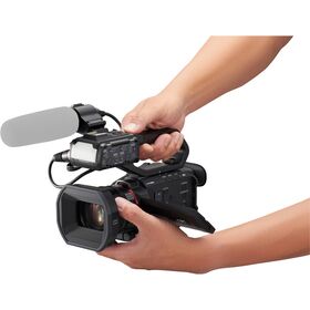 Panasonic HC-X2000 UHD 4K 3G-SDI/HDMI Pro Camcorder with 24x Zoom — 1650€ Photo Emporiki