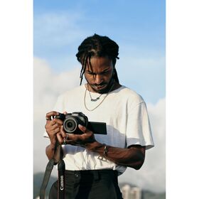 Canon EOS R7 (Body) — 1083€ Photo Emporiki