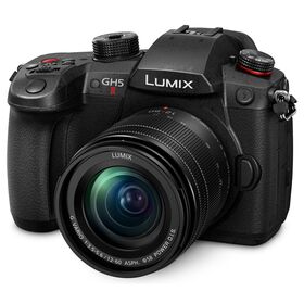 Panasonic Lumix GH5 II Kit με FS 3,5-5,6/12-60 OIS — 1450€ Photo Emporiki