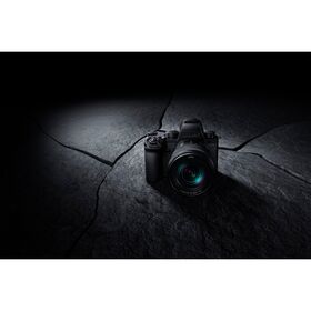 Panasonic Lumix DC-S5 II X Kit + 3,5-5,6/20-60 — 0€ Photo Emporiki